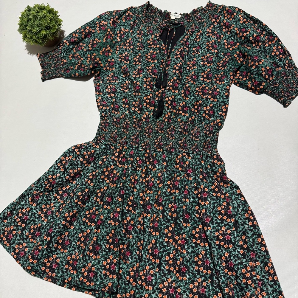 Roller Rabbit Etoiles Favela Dress Size Medium Smocked Ditzy Floral Print
